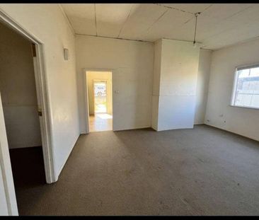 House for rent, 23 Nicholls st, Broken Hill - Photo 2