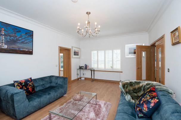 5 bedroom detached house to rent - Photo 1