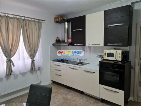 De inch vila P E Calea Craiovei moderna la cheie - Fotografie 2