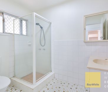 35 Bunyip Street, Burleigh Heads QLD 4220 - House For Rent | Domain - Photo 6