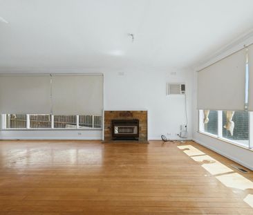 CENTRAL LOCATION- FULLY FENCED HOME - Photo 2