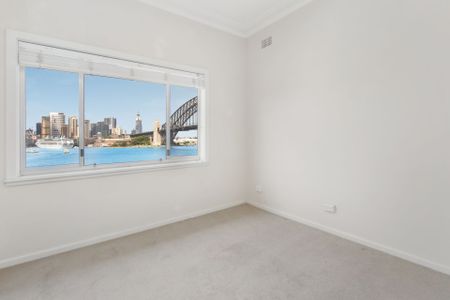 Available Now - Put Your Bubbles on Chill For New Year's Eve - Photo 2