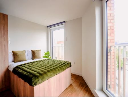 2 Bed Apartment - Photo 3