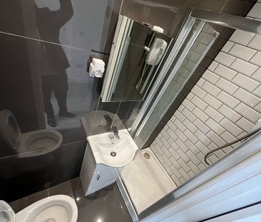 Room in a Shared Flat, Staplehurst Road, SE13 - Photo 5