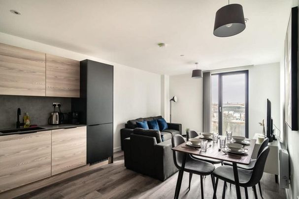 2 bedroom serviced apartment to rent - Photo 1