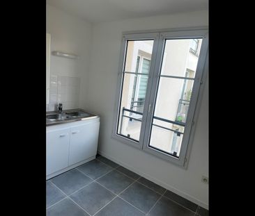 Location Appartement 2 pièces 58 m² Saint-Germain-en-Laye - Photo 2