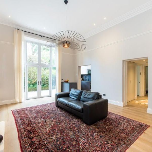 4 bedroom flat to rent - Photo 1