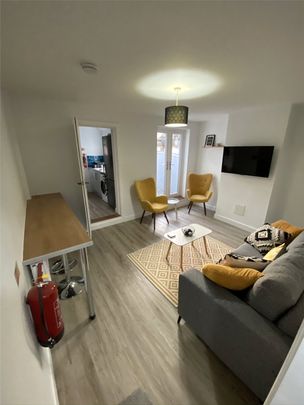 4 bedroom house to rent Carlton Street, Kettering, Northamptonshire, NN16 - Photo 1