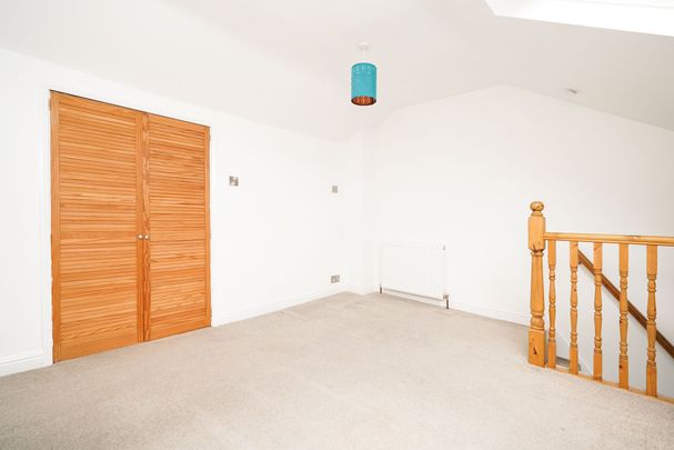 2 bedroom Terraced House to rent - Photo 1