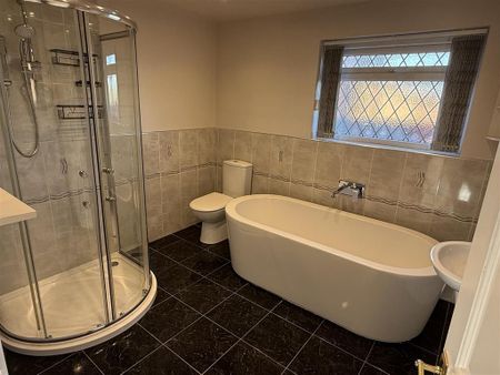 2 bedroom end of terrace house to rent - Photo 2