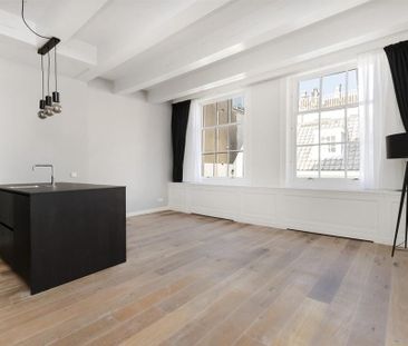 Appartement te huur: Singel 264-D 1016 AC Amsterdam - Photo 1