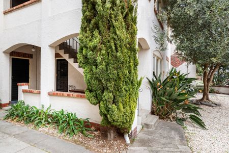 1/33 Docker Street, Elwood VIC 3184 - Apartment For Rent | Domain - Photo 2