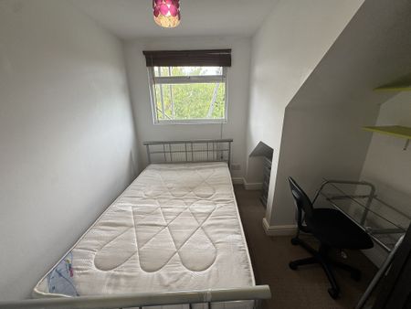 Hadrian Avenue, Hull Road - P2210 - Photo 4