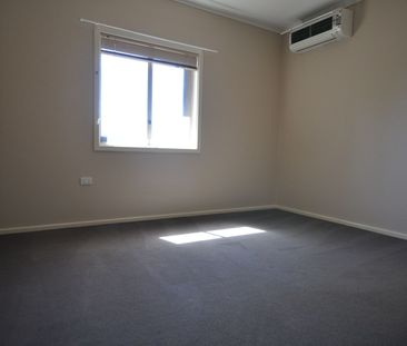 Well-Presented Family Home with Pool & Outdoor Entertaining - Photo 5