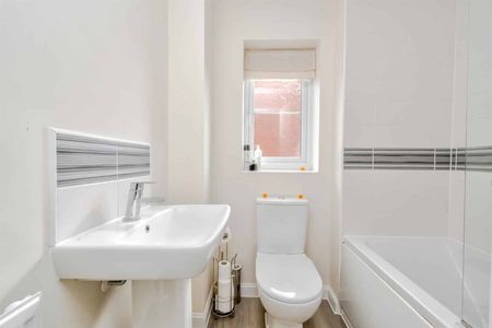 Hallum Way, Hednesford, Cannock - Photo 5