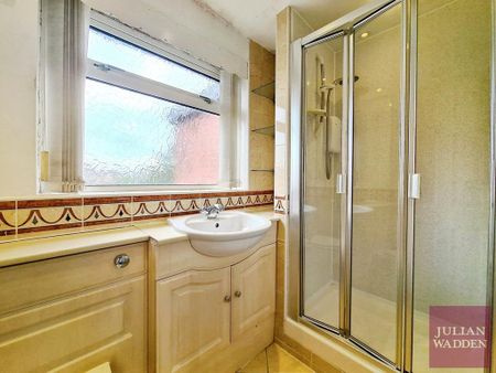 3 bedroom terraced house to rent - Photo 2