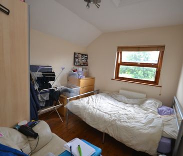 3 bed Flat for Rent - Photo 3