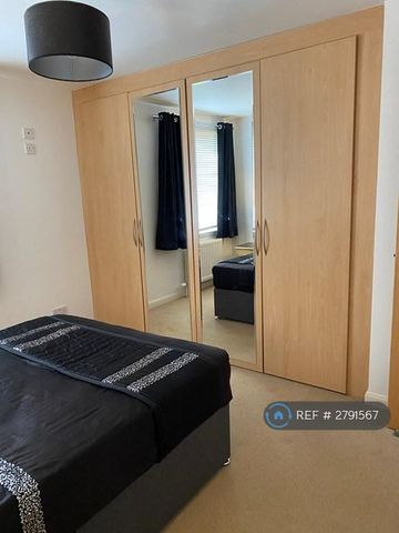 2 bedroom flat to rent - Photo 5