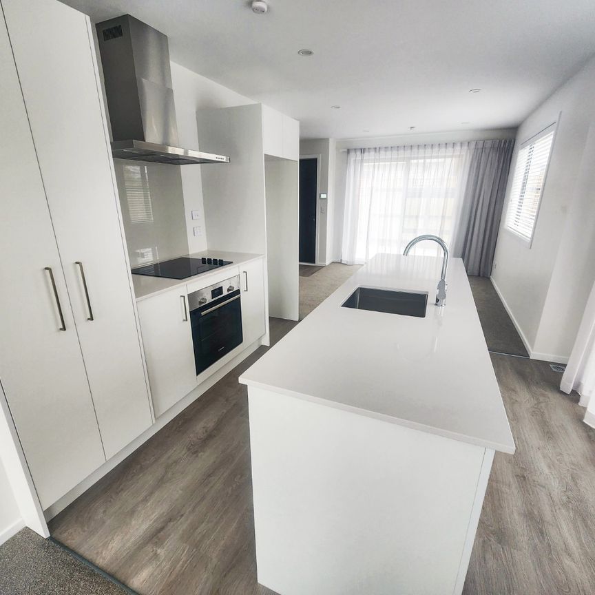 New in Wainui - Photo 1
