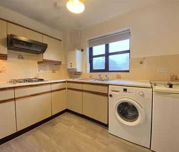 2 bedroom maisonette to rent - Photo 5