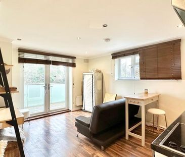 Studio to rent - Photo 1