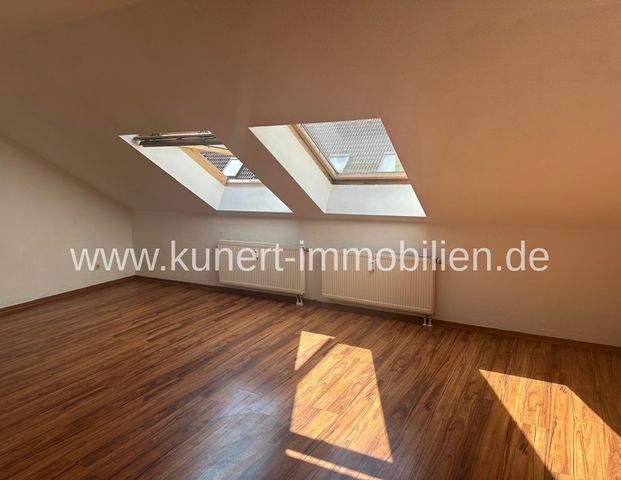 2-Zimmer-Dachgeschoßwohnung mit herrlichem Ausblick im halleschen Medizinerviert ... - Foto 1
