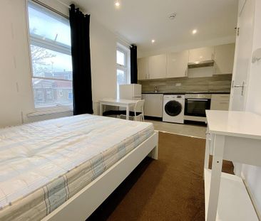 Studio to rent - Photo 5