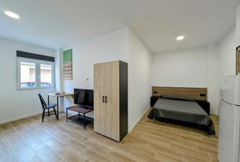 Carrer de Fortaleny, Valencia, Valencian Community 46035