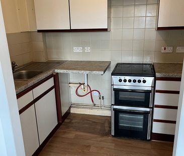 1 Bed Flat, Litchfield Court, M24 - Photo 3