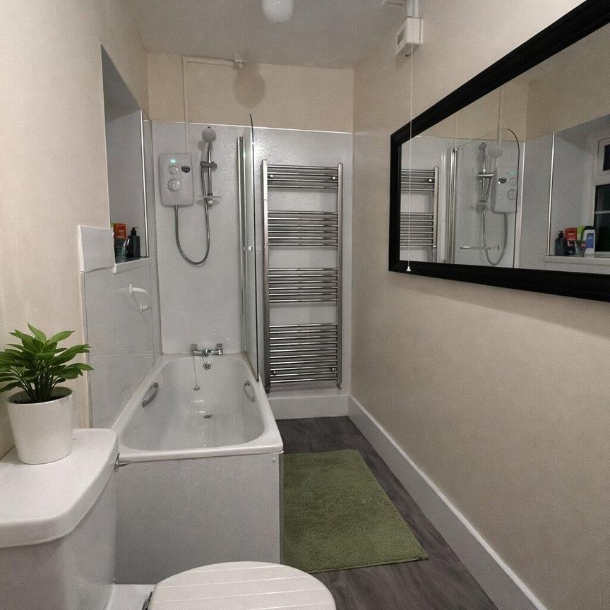 Upper Byron Place, Bristol - Photo 1