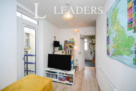 1 bedroom apartment to rent Portslade, Brighton, BN41 - Photo 2