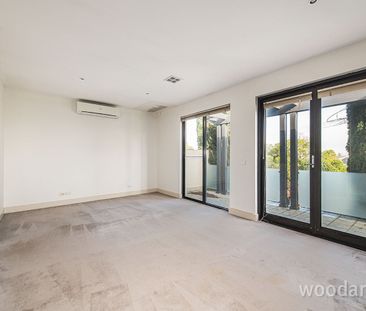 Perfectly Positioned & Exceptionally Appointed - Photo 5