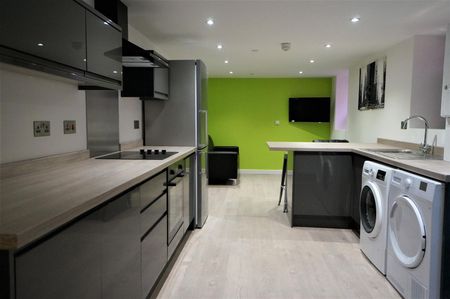Apartment, 5 Holyhead Road - Photo 2