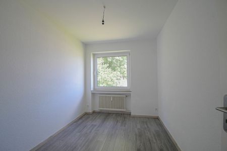 6624 - Kurzfristig bezugsfrei! Sanierte 4-Zimmer-Wohnung in Wittmund! - Photo 2