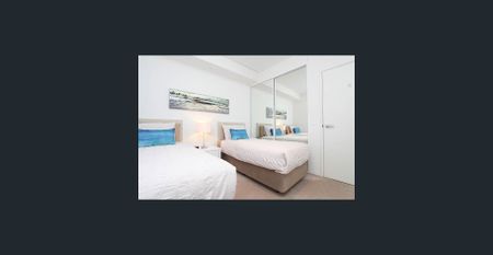 Modern, Fully Furnished Apartment in Prime CBD Location - Photo 4