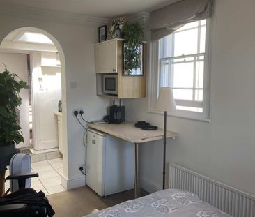 Vyvyan Terrace, Clifton, Bristol - Photo 1