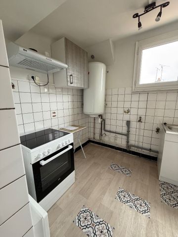 Location Appartement 2 pièces 68m² - Photo 4