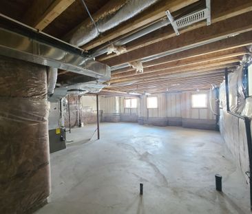 For Lease - 3246 Chimney Swift Crescent, Pickering, Ontario - Photo 6