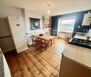 2 bedroom maisonette to rent - Photo 3