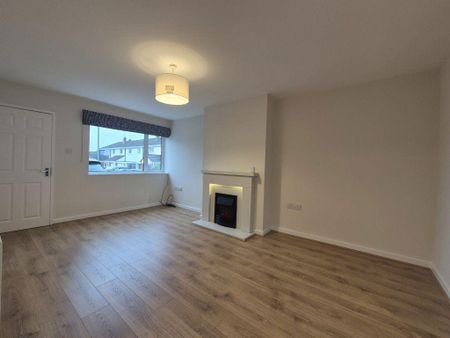 3 bedroom semi-detached house to rent - Photo 2