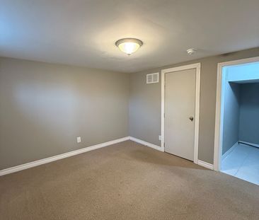 For Lease - 11 Thorncroft Crescent, Ajax, Ontario - Photo 5