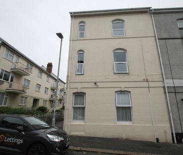 3 Bedroom | 12 Hastings Street, Ground Floor Flat, PL1 5BA - Photo 3