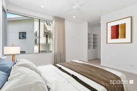 LUXURIOUS TOWNHOUSE LIVING IN COTTESLOE - Photo 4