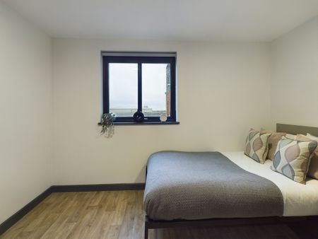 1 Bed Student Accommodation - Photo 2