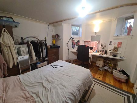 4 bedroom flat to rent - Photo 2