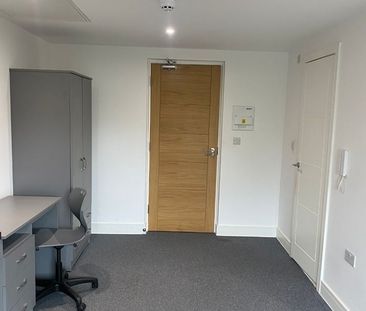 Studio Flat, Phoenix Place, BS16 - Photo 1