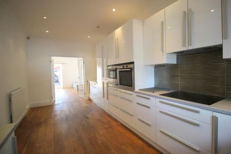 3 bedroom townhouse to rent - Photo 5