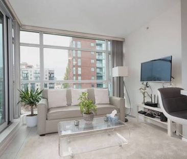 Pet Friendly - 1 Bed 1 den 1 bath Downtown Stanley Park - Photo 2