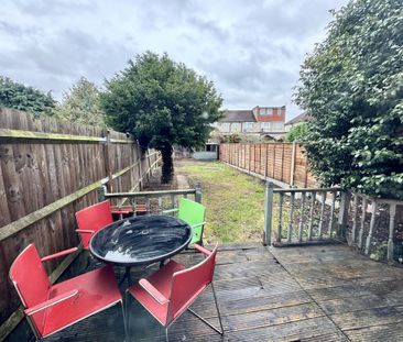 3 bedroom terraced house to rent - Photo 1