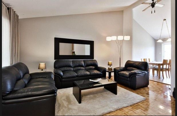 851 Av. de Bois-de-Boulogne, H7N 4G1, H7N 4G1, Laval - Photo 1